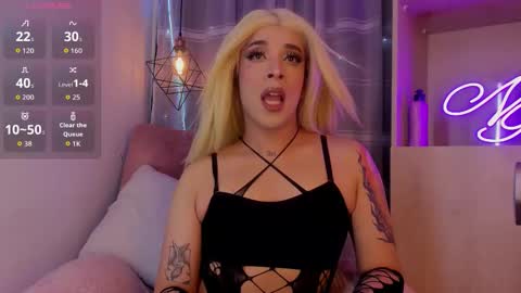 Snapshot of nyx__blackwood chatting on February 25, 10:19 pm nyx__blackwood online show from February 25, 10:19 pm