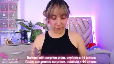 Alex   .    online show from March 3, 9:48 pm