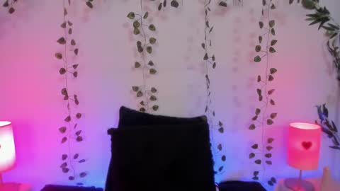   online show from March 5, 6:01 am