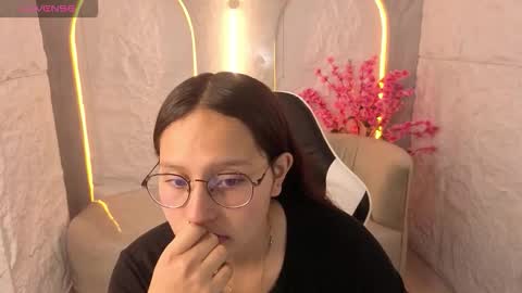 Snapshot of nyx_tamy_tx chatting on October 9, 1:09 pm Online 800 to 1400 online show from October 9, 1:09 pm