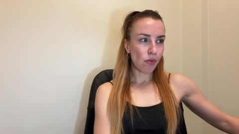 Snapshot of nyxelia_ chatting on April 28, 7:02 am Anastasia online show from April 28, 7:02 am