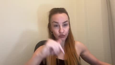 Snapshot of nyxelia_ chatting on May 4, 7:04 am Anastasia online show from May 4, 7:04 am