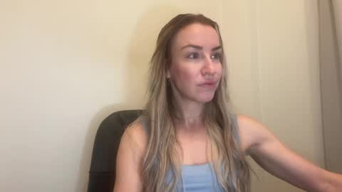 Snapshot of nyxelia_ chatting on May 11, 7:03 am Anastasia online show from May 11, 7:03 am