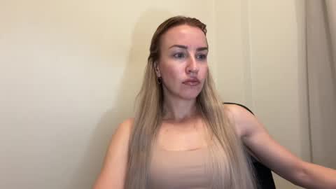 Snapshot of nyxelia_ chatting on May 25, 7:03 am Anastasia online show from May 25, 7:03 am