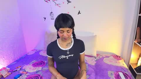 NYXHELLSQUEEN online show from January 7, 9:50 pm