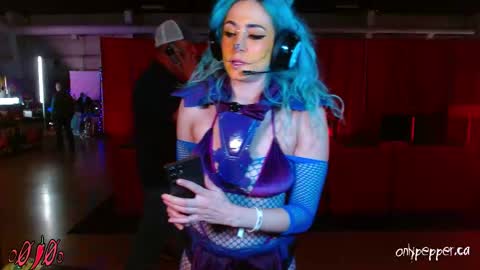 Snapshot of o0pepper0o chatting on October 18, 5:35 pm Pepper online show from October 18, 5:35 pm