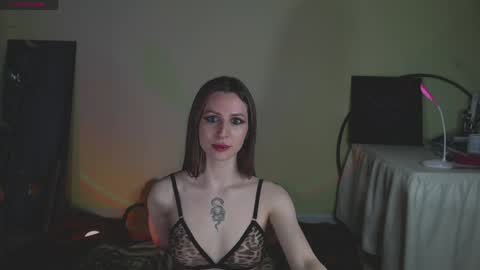 Snapshot of oaklyndobson chatting on May 2, 9:20 pm Oaklyn online show from May 2, 9:20 pm
