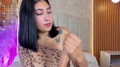 MAILY  online show from October 30, 3:13 pm