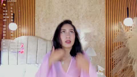 Snapshot of oasisensier chatting on February 4, 6:36 pm MAILY online show from February 4, 6:36 pm