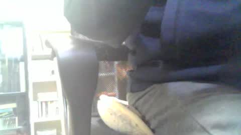 obahiro823844 online show from April 12, 1:38 pm