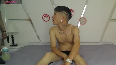 oblivionlove online show from December 5, 8:05 pm