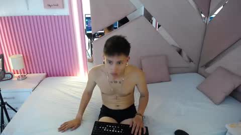 oblivionlove online show from January 31, 8:18 pm