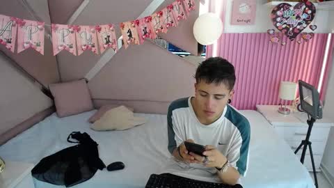 oblivionlove online show from February 16, 12:45 pm