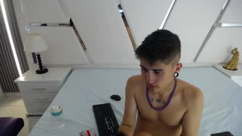 oblivionlove online show from April 21, 9:50 pm