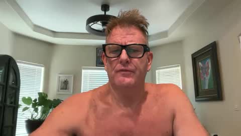 SimplyUs online show from September 12, 10:10 pm