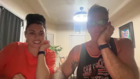 SimplyUs online show from October 1, 7:03 am