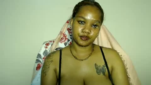 Snapshot of obsidianrose_ chatting on June 6, 5:01 am obsidianrose_ online show from June 6, 5:01 am