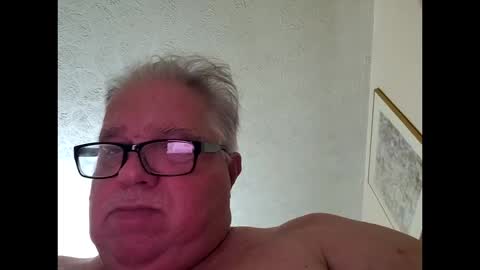 Big daddy tiny cock online show from October 14, 12:33 am