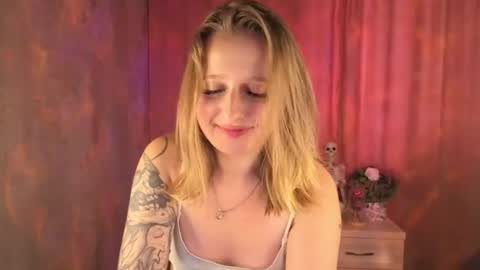 Snapshot of ocean_eyes_bb chatting on July 22, 1:19 am Lili 3 online show from July 22, 1:19 am
