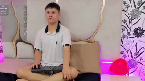 Snapshot of ocean_tay chatting on February 28, 12:31 pm ocean_tay online show from February 28, 12:31 pm