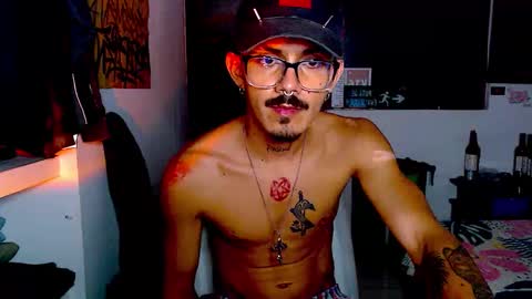 Snapshot of ocsanis69 chatting on December 16, 2:27 am Cris online show from December 16, 2:27 am