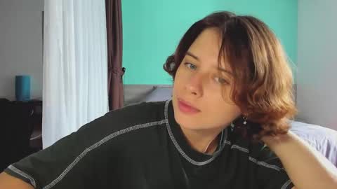 Snapshot of octopussy69x chatting on December 6, 5:20 am Evie online show from December 6, 5:20 am