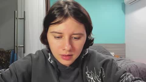 Snapshot of octopussy69x chatting on December 15, 11:01 am Evie online show from December 15, 11:01 am