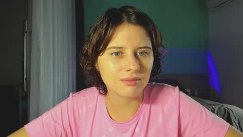 Snapshot of octopussy69x chatting on December 20, 6:40 am Evie online show from December 20, 6:40 am