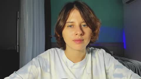 Snapshot of octopussy69x chatting on December 21, 7:35 am Evie online show from December 21, 7:35 am