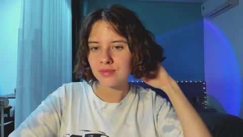 Snapshot of octopussy69x chatting on January 4, 11:43 am Evie online show from January 4, 11:43 am