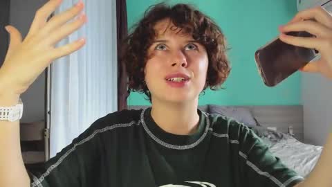 Snapshot of octopussy69x chatting on January 18, 9:02 am Evie online show from January 18, 9:02 am