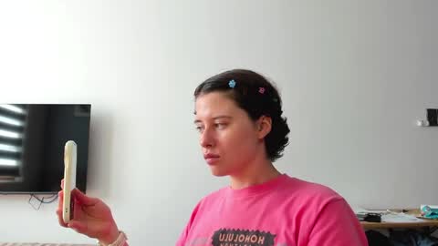 Evie online show from March 22, 2:48 am