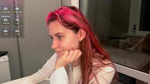Noelle online show from October 26, 5:30 pm