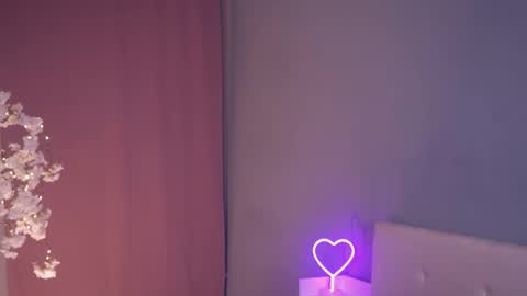 Alice online show from February 12, 6:03 pm