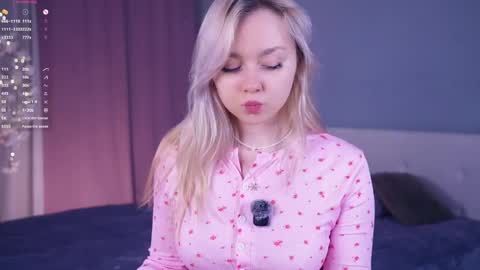 Alice online show from April 4, 5:21 pm