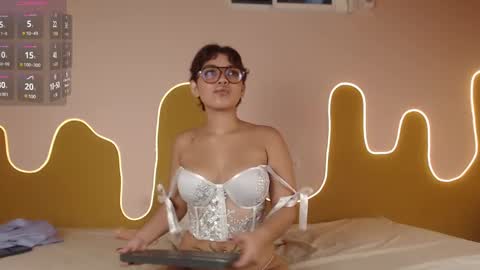 Snapshot of odeth_ chatting on February 7, 2:40 am odeth_ online show from February 7, 2:40 am