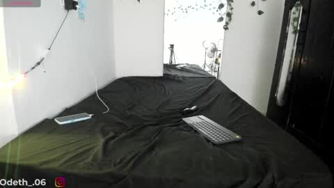 Snapshot of odeth_ chatting on October 22, 3:51 am odeth_ online show from October 22, 3:51 am