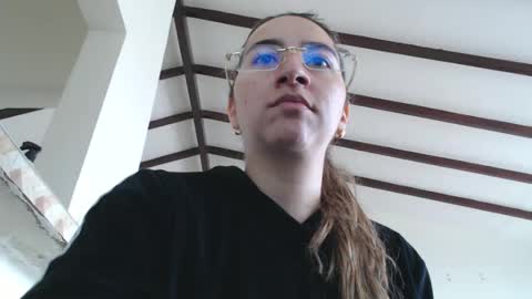 Snapshot of odette_brigh_ chatting on February 12, 1:37 pm Val online show from February 12, 1:37 pm