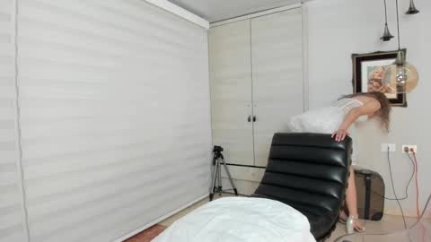 Ana  online show from February 14, 10:45 am