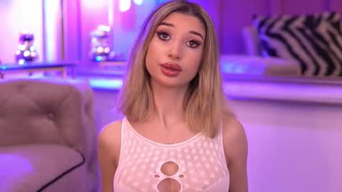 Snapshot of odettebensen chatting on September 18, 4:58 am Odette online show from September 18, 4:58 am