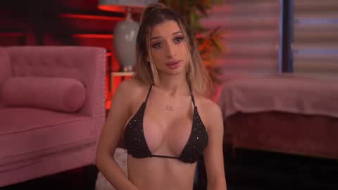 Snapshot of odettebensen chatting on November 25, 6:13 am Odette online show from November 25, 6:13 am