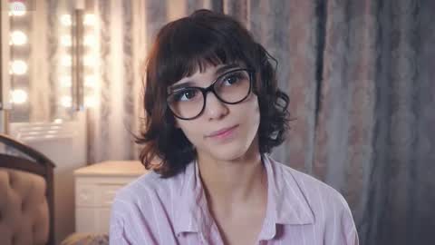 Thea online show from January 14, 5:46 am