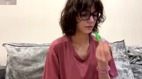 Thea online show from February 1, 4:11 am