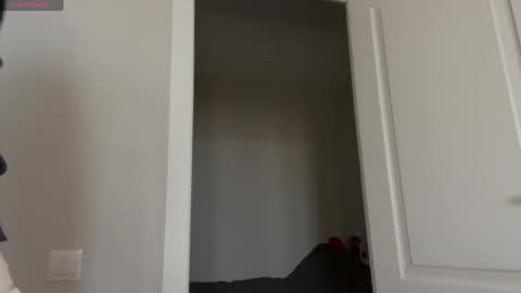 Thea online show from April 5, 4:31 am