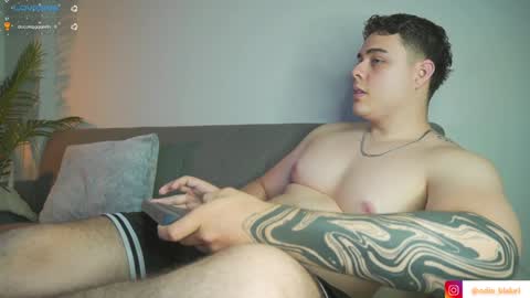 Snapshot of odin_blake chatting on December 17, 1:29 am ODIN online show from December 17, 1:29 am