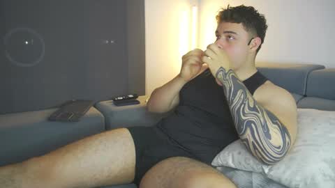 Snapshot of odin_blake chatting on February 5, 2:51 am ODIN online show from February 5, 2:51 am