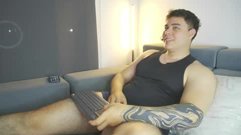 Snapshot of odin_blake chatting on February 8, 2:26 am ODIN online show from February 8, 2:26 am