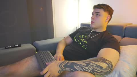 Snapshot of odin_blake chatting on February 21, 2:50 am ODIN online show from February 21, 2:50 am