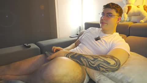 Snapshot of odin_blake chatting on February 22, 2:06 am ODIN online show from February 22, 2:06 am