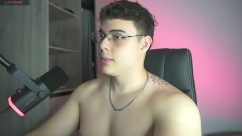 Snapshot of odin_blake chatting on March 9, 12:10 am ODIN online show from March 9, 12:10 am